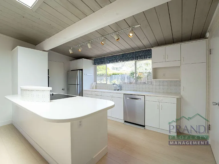1221 Idylberry Rd — Photo 9