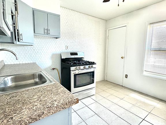 3rd image of 25923 Francis Lewis Blvd ##2