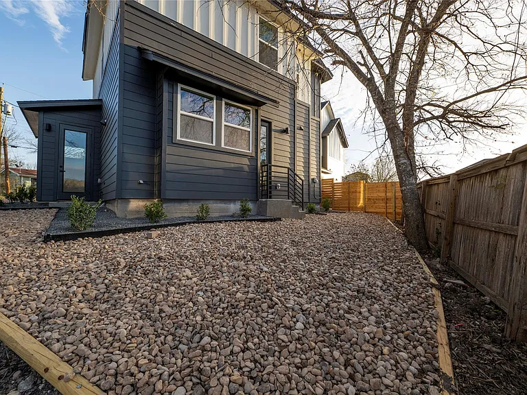 2220 Yellow Jacket Ln #1 — Photo 35
