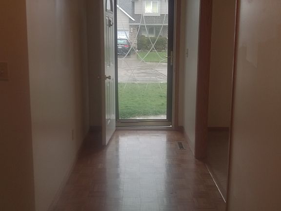 3rd image of 2003 Grafton Dr