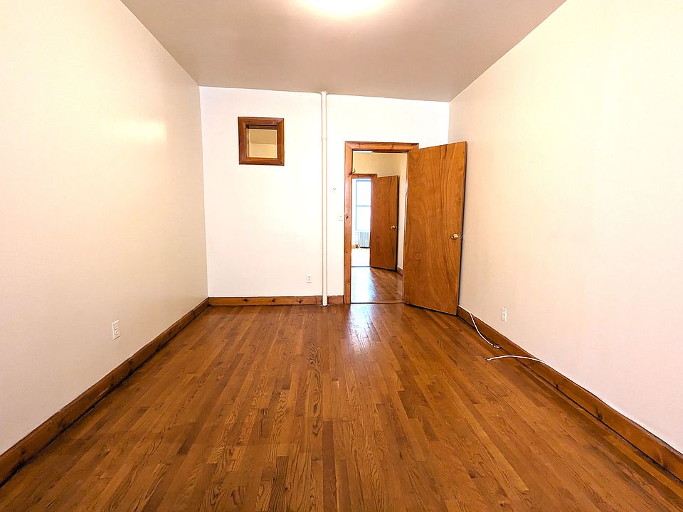 1st image of 1574 2nd Ave APT 3