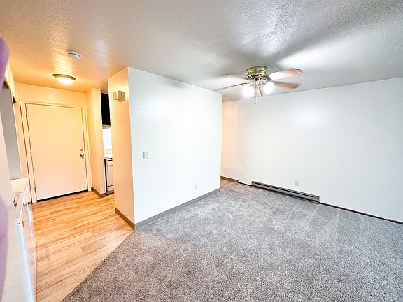3rd image of 1100 Columbia Ave #17705984