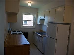 2nd image of 1525 Old Lane Ave APT 3