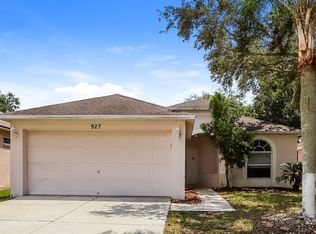 927 Grand Canyon Dr, Valrico, FL 33594