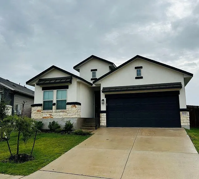 112 Comet Pointe Dr — Photo 1