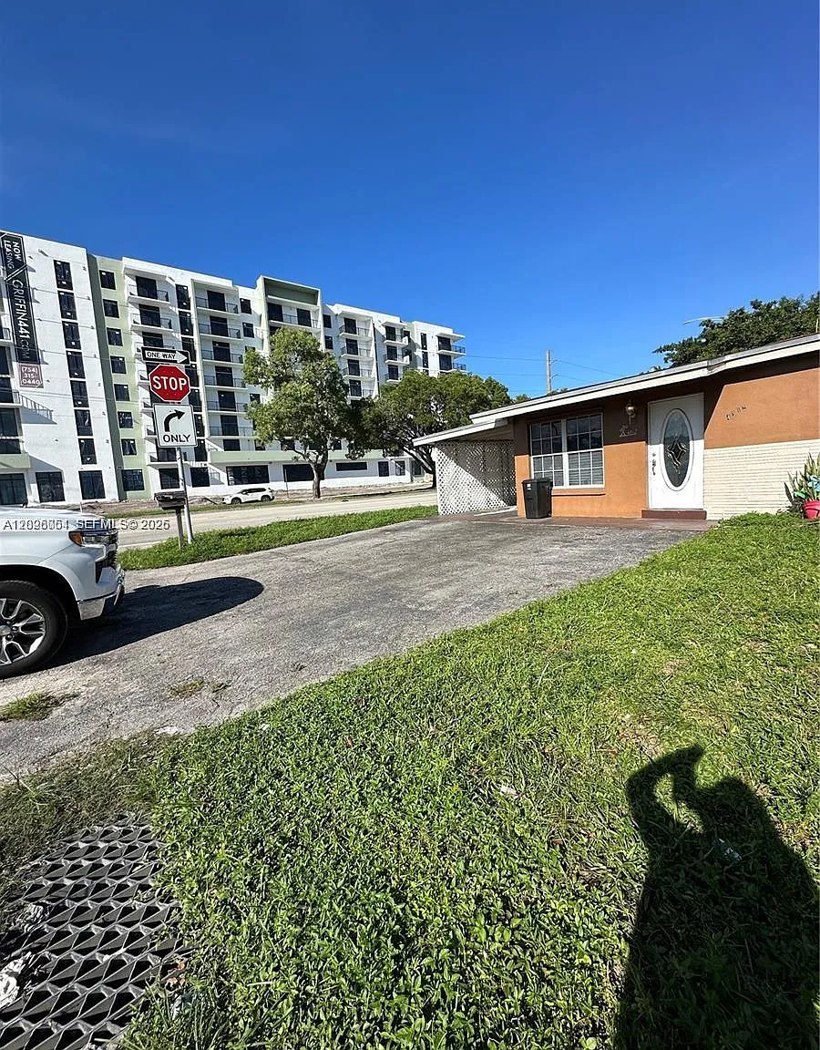 Playland Isles — Photo 2