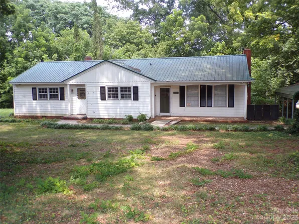 103 Pine St, Belmont, NC 28012