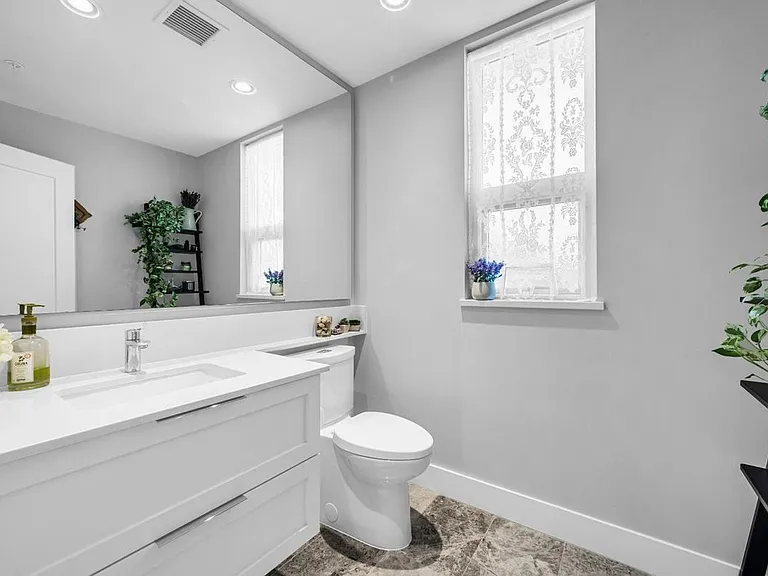 3881 Cates Landing Way — Photo 6