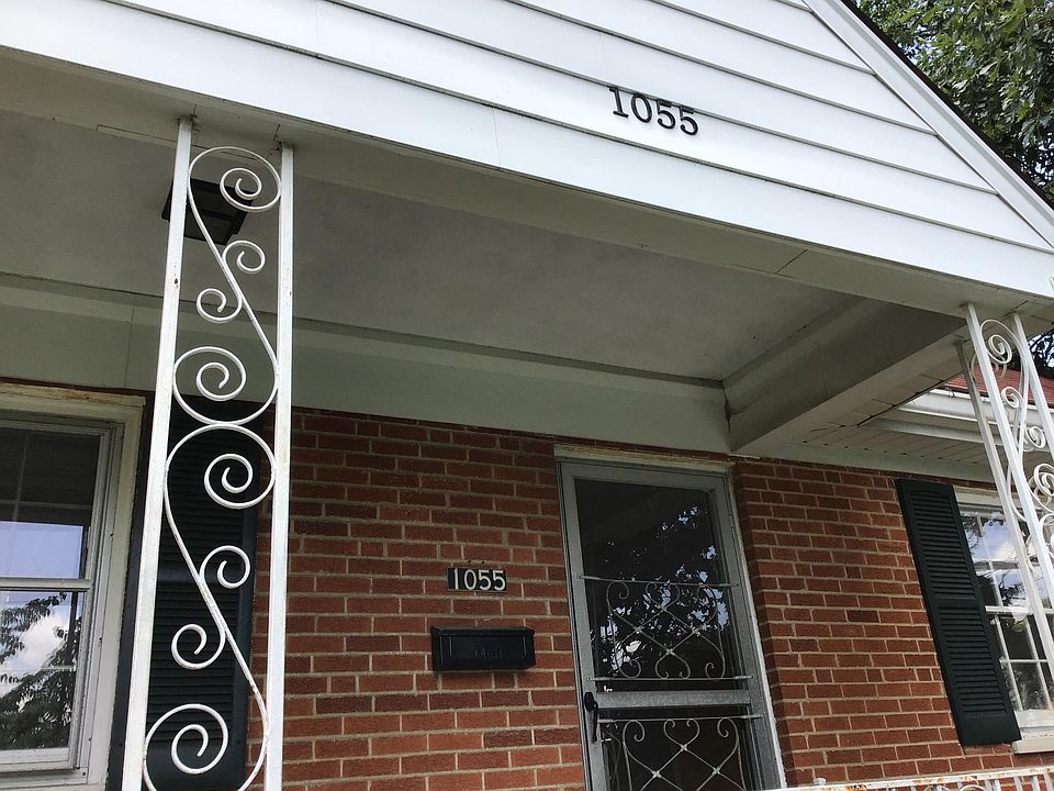 2nd image of 1055 Kreis Ln