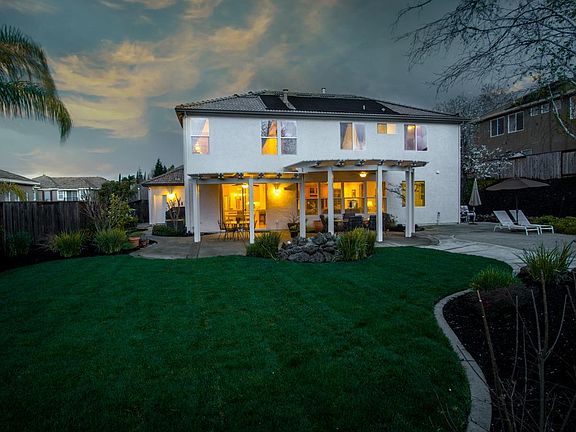 2nd image of 6691 Miravista Dr
