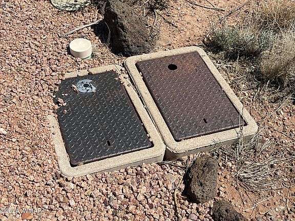 4th image of 625 S Pioneer Trl