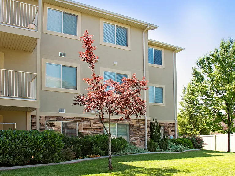 Autumn Hills Apartments — Photo 10