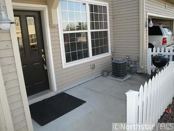 2nd image of 11182 Aberdeen St NE