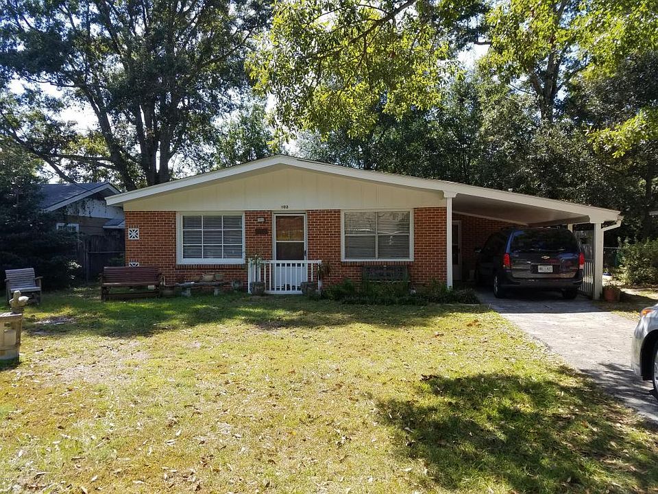 1st image of 102 Hardy Ave
