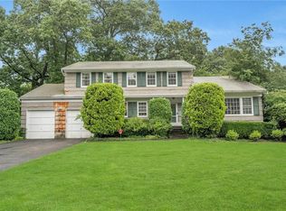 11 Cadillac Dr, New Rochelle, NY 10804