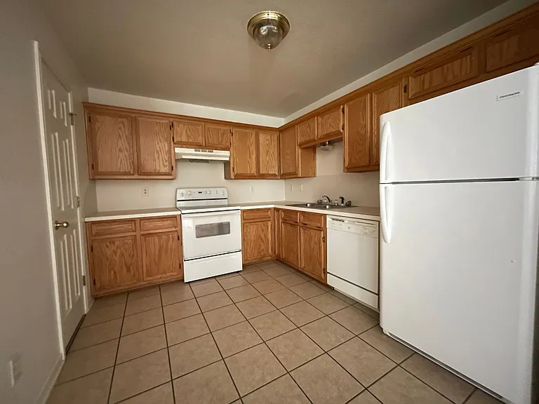 4800 John David Dr — Photo 6