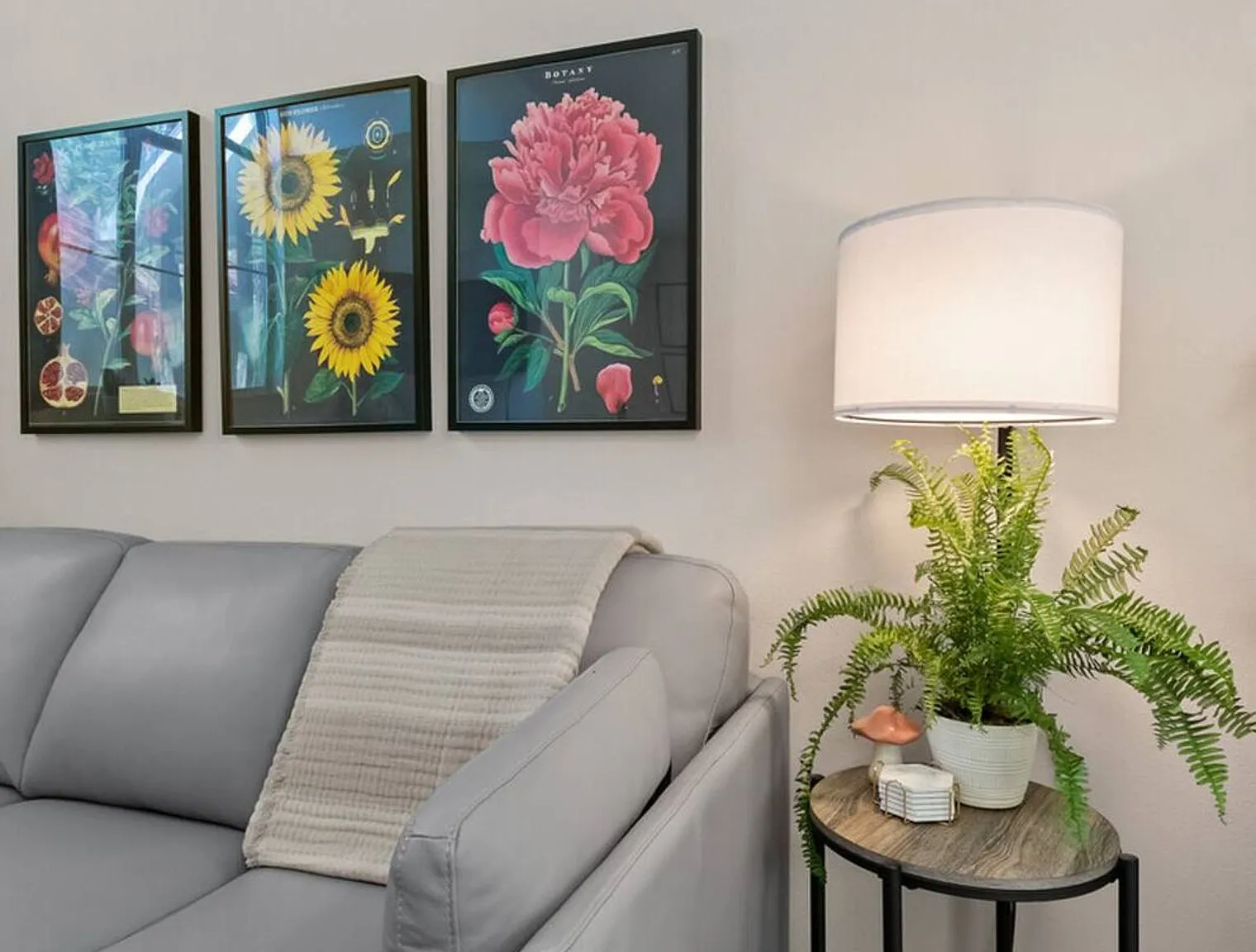 1 bed, 1.0 bath, 548 sqft, $4,260 — Photo 2