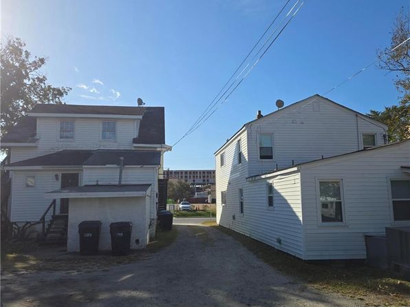 virginia-beach-virginia-442295350 picture