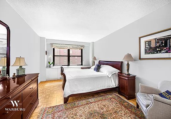 5th image of 132 E 35th St #13G