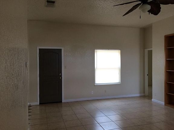 5th image of 2506 Transit Dr