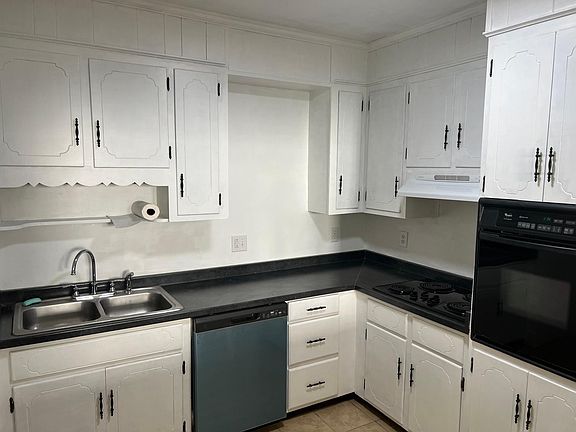 2nd image of 300 Linden Ave