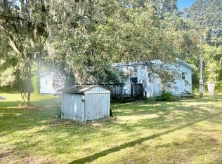 111 Smokey Ave, Interlachen, FL 32148