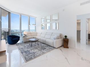 Paramount Miami Worldcent, Miami, FL 33132