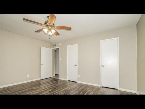 3rd image of 619 Prairie Ln #619