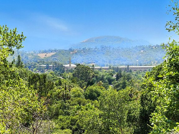 4th image of 70 Oxford Drive