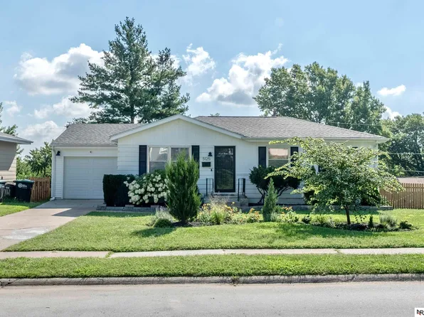 5125 S 142nd St, Omaha, NE 68137