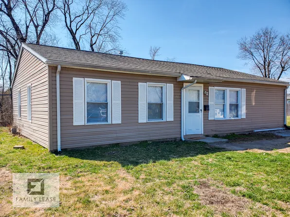 903 Saint Matthew Dr, Cahokia, IL 62206