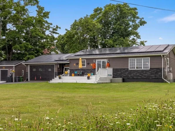 76 Pleasant St, Cardigan, PE C0A 1G0