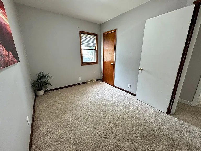 230 E Gilbert Dr — Photo 18