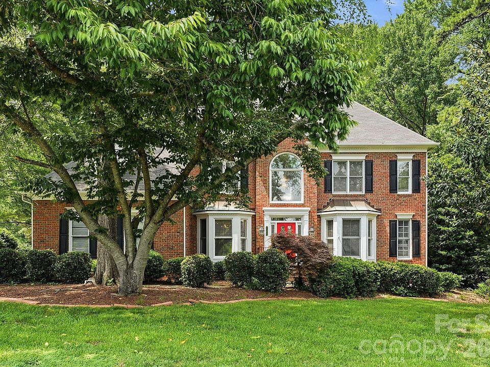 1st image of 21311 Crown Lake Dr