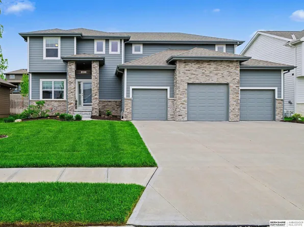 8126 S 196th St, Gretna, NE 68028