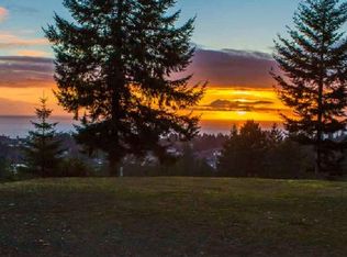 6886 Pacific Terrace Dr, Brookings, OR 97415