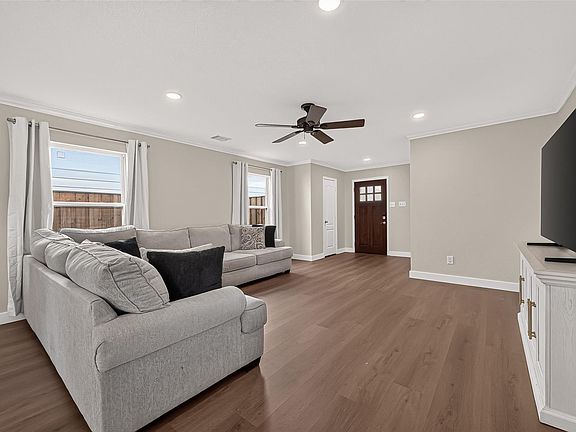 5th image of 18019 Rexine Ln