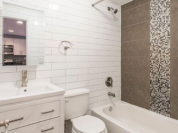 4th image of 1211 Jefferson Ave #1