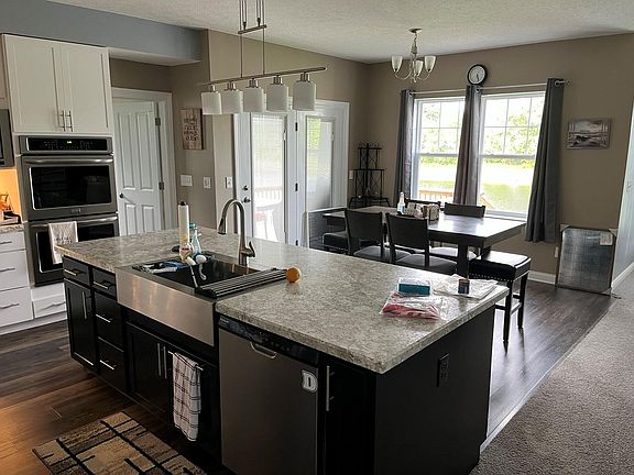 5th image of 10362 Hazelnut Dr