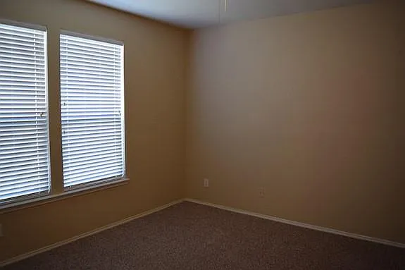 4105 Capstone Dr — Photo 12