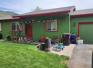 910 Snowflake Dr, Hailey, ID 83333