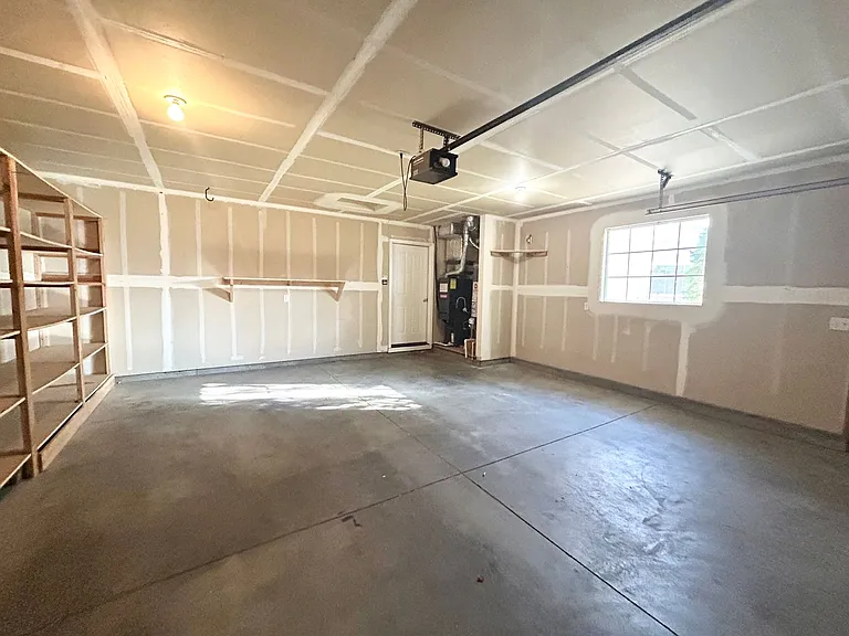 4650 N Date Palm Ave — Photo 11