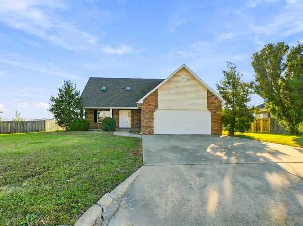 4764 S 130th Road, Bolivar, MO 65613