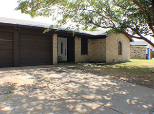 508 NW Sandra Ln, Burleson, TX 76028