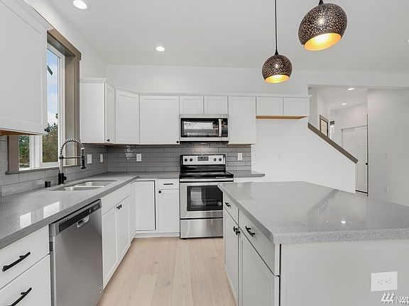 4th image of 4991 Silverwood Lane
