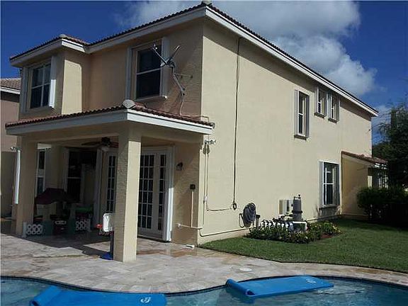 2nd image of 8701 Sandy Crest