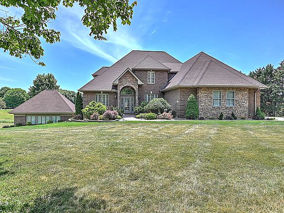 2nd image of 3625 Holly Creek Rd