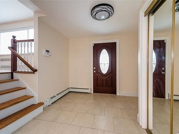 4th image of 282 Lawrence St