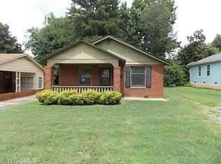 802 W 5th Ave, Lexington, NC 27292