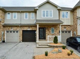 5329 Applegarth Dr, Burlington, ON L7L 7E4